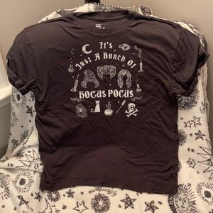 NWOT Hocus Pocus Womens Tee shirt